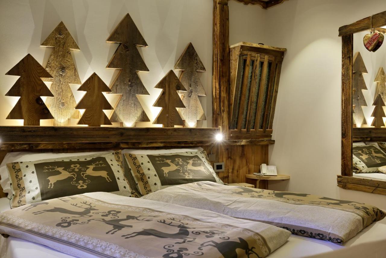 Hotel Azola Canazei Esterno foto
