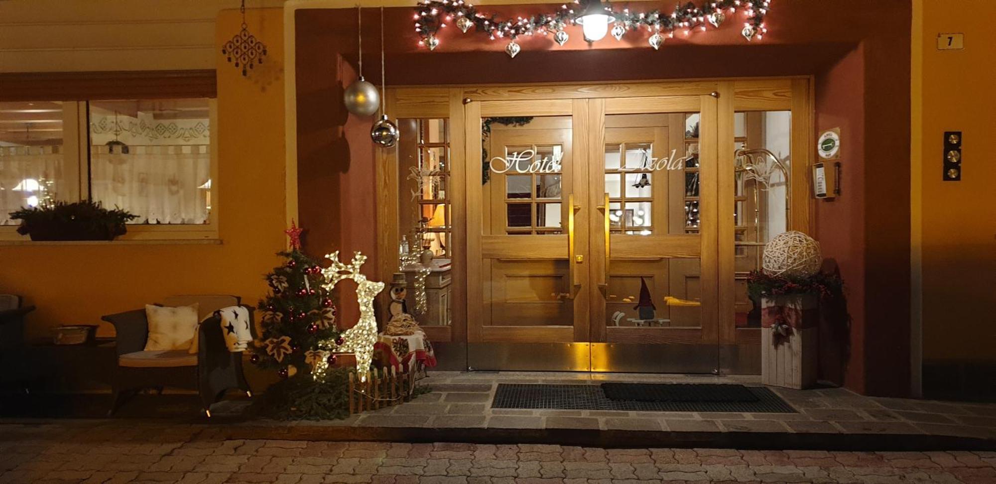 Hotel Azola Canazei Esterno foto