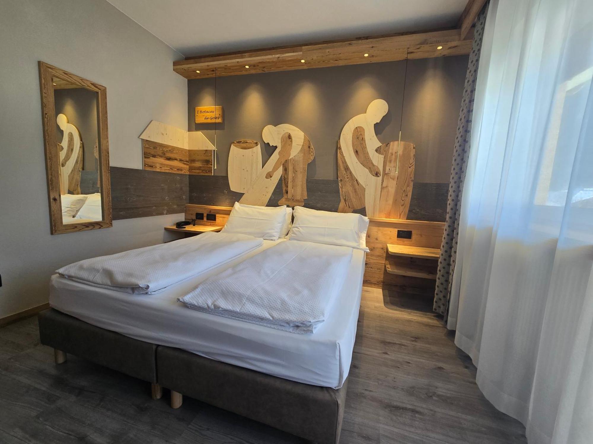 Hotel Azola Canazei Esterno foto